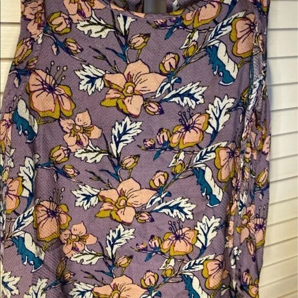 Lot of 2 Lightweight Summer Tops - Picture 6 of 6